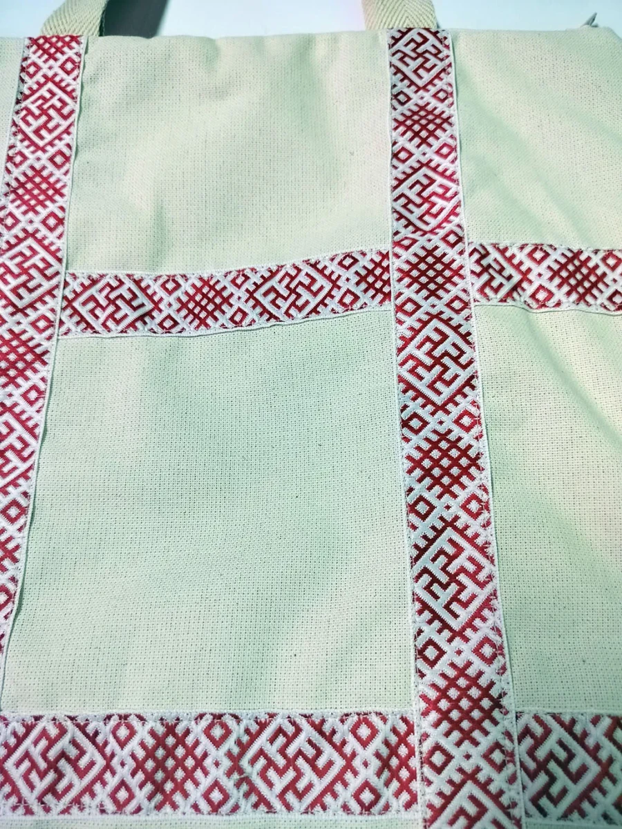 Сумка-шоппер бежевая с тесьмой в русском стиле на молнии Сумка-шоппер бежевая с тесьмой в русском стиле на молнии