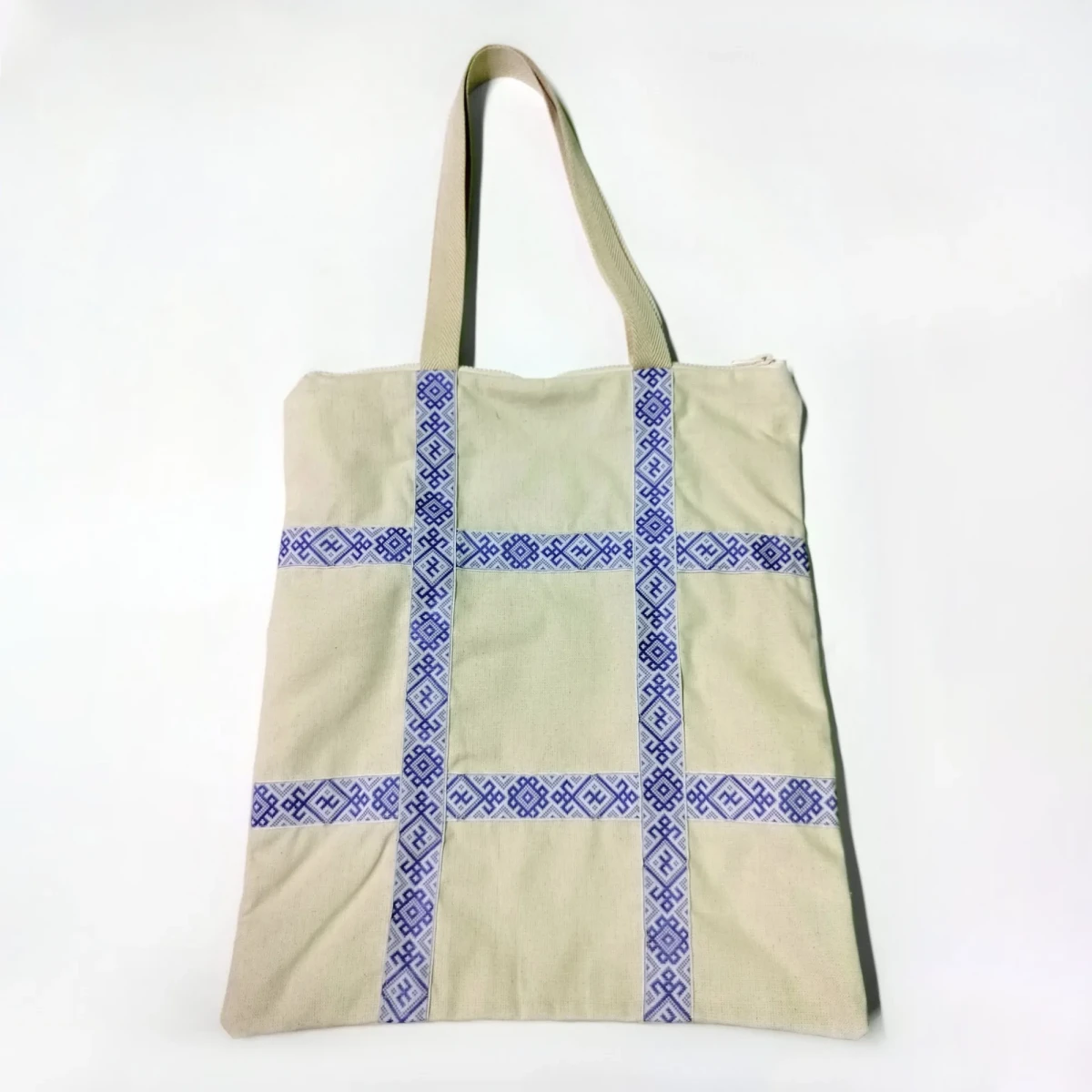 Сумка-шоппер бежевая с тесьмой в русском стиле на молнии Сумка-шоппер бежевая с тесьмой в русском стиле на молнии