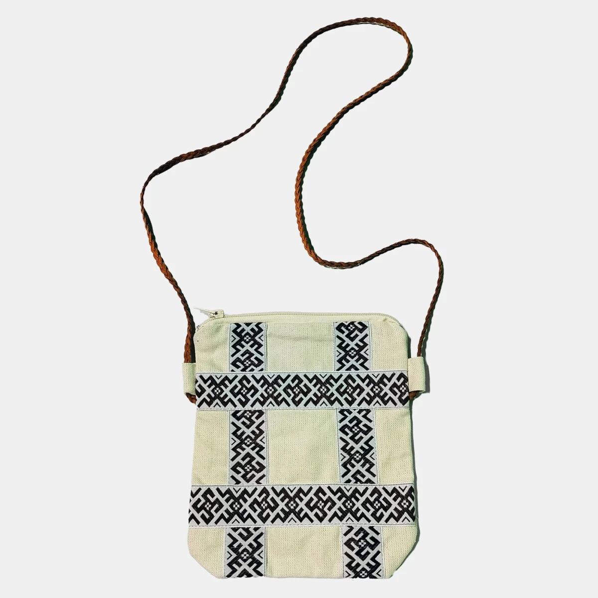 Сумка-кошель бежевая с тесьмой в русском стиле Сумка-кошель бежевая с тесьмой в русском стиле