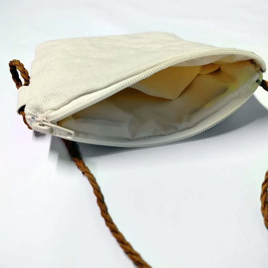 Сумка-кошель бежевая с тесьмой в русском стиле Сумка-кошель бежевая с тесьмой в русском стиле