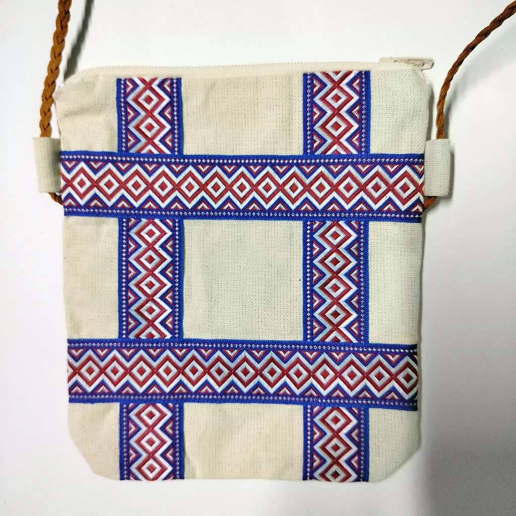 Сумка-кошель бежевая с тесьмой в русском стиле Сумка-кошель бежевая с тесьмой в русском стиле