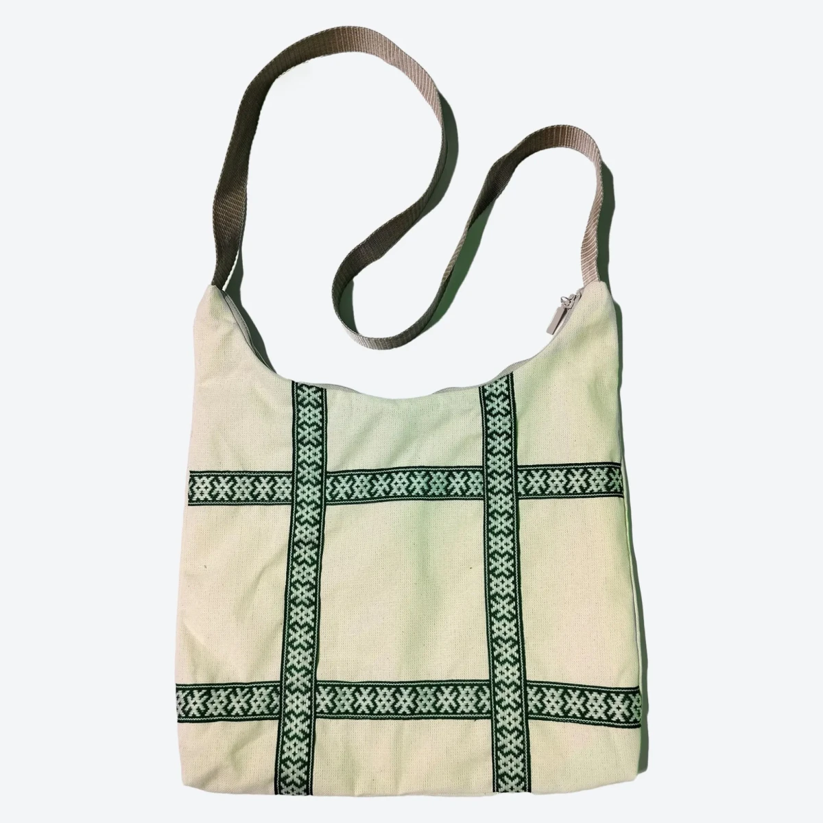 Сумка-хобо бежевая с тесьмой в русском стиле Сумка-хобо бежевая с тесьмой в русском стиле