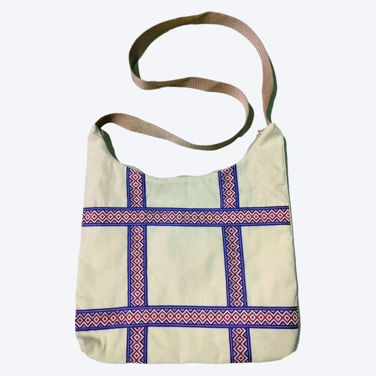 Сумка-хобо бежевая с тесьмой в русском стиле Сумка-хобо бежевая с тесьмой в русском стиле