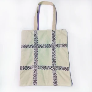 Сумка-шоппер бежевая с тесьмой в русском стиле на молнии Сумка-шоппер бежевая с тесьмой в русском стиле на молнии