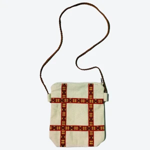 Сумка-кошель бежевая с тесьмой в русском стиле